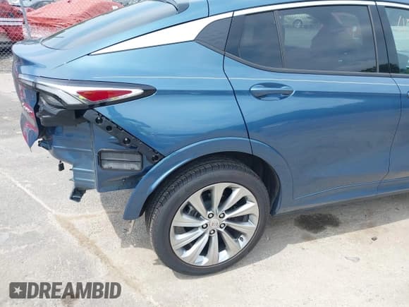 ✅ 2024 Buick Envista Avenir • VIN: KL47LCE21RB175225 • Lot: 42700576. Listed on IAAI with 12,659 mi. Free auction sales archive from the USA and detailed vehicle history report at DreamBid. Image 21.