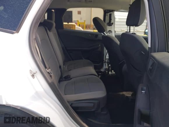 ✅ 2022 Ford Escape SE • VIN: 1FMCU0G67NUA25873 • Lot: 42470699. Wystawiony na IAAI z przebiegiem 57 156 mil. Bezpłatny archiwum sprzedaży aukcyjnych z USA i szczegółowy raport historii pojazdu na DreamBid. Zdjęcie 8.