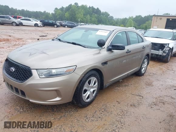 ✅ 2014 Ford Police Interceptor • VIN: 1FAHP2MK3EG107117 • Lot: 42935805. Listed on IAAI with 152,060 mi. Free auction sales archive from the USA and detailed vehicle history report at DreamBid. Image 2.