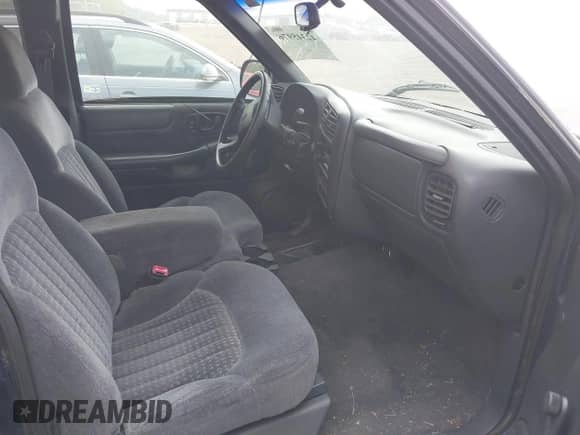 1999 Chevrolet S-10 LS Xtreme с VIN 1GCCS1941X8178188, выставлен на аукционе IAAI как лот 42345976 с пробегом 148 740 миль миль и . История ставок и продаж доступна на DreamBid. Изображение 5.