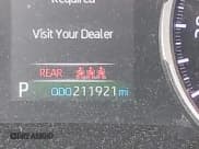 ✅ 2019 Toyota RAV4 XLE • VIN: 2T3W1RFV1KC001639 • Лот: 43549988. Опубликован ранее на IAAI с пробегом 211 921 миль. Бесплатный доступ к архиву аукционных продаж из США и подробный отчёт об истории автомобиля на DreamBid. Изображение 7.