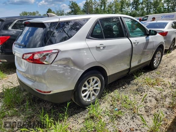 ✅ 2020 Chevrolet Equinox LS • VIN: 3GNAXHEV9LS664868 • Лот: 69369125. Опубликован ранее на Copart с пробегом 66 033 миль. Бесплатный доступ к архиву аукционных продаж из США и подробный отчёт об истории автомобиля на DreamBid. Изображение 3.