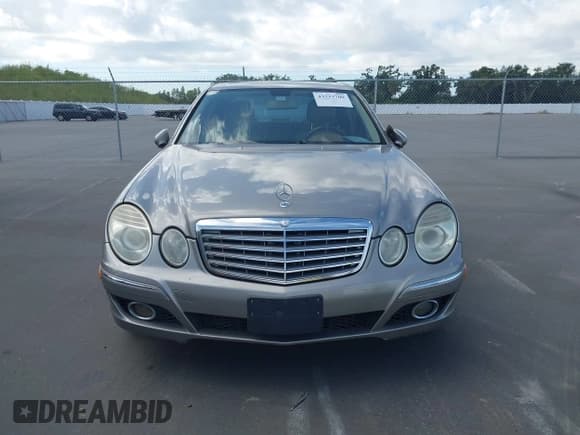 ✅ 2008 Mercedes-Benz E 320 • VIN: WDBUF22XX8B305932 • Lot: 43233709. Wystawiony na IAAI z przebiegiem 141 188 mil. Bezpłatny archiwum sprzedaży aukcyjnych z USA i szczegółowy raport historii pojazdu na DreamBid. Zdjęcie 12.