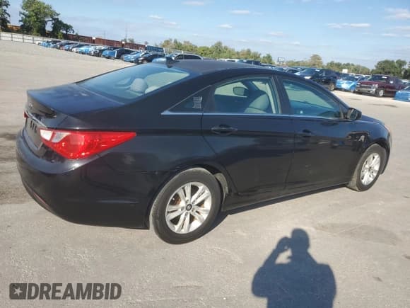 ✅ 2012 Hyundai Sonata GLS • VIN: 5NPEB4AC5CH404015 • Lot: 90142035. Wystawiony na Copart z przebiegiem 85 042 mil. Bezpłatny archiwum sprzedaży aukcyjnych z USA i szczegółowy raport historii pojazdu na DreamBid. Zdjęcie 3.