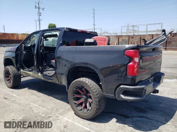 ✅ 2022 Chevrolet Silverado 1500 RST • VIN: 2GCPADED6N1508743 • Lot: 57285125. Listed on Copart with 41,643 mi. Free auction sales archive from the USA and detailed vehicle history report at DreamBid. Image 2.