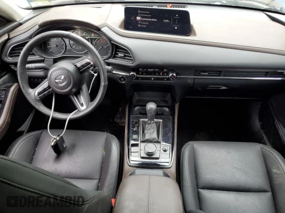 ✅ 2024 Mazda CX-30 Premium • VIN: 3MVDMBDY3RM697612 • Лот: 60229475. Опубликован ранее на Copart с пробегом 6 701 миль. Бесплатный доступ к архиву аукционных продаж из США и подробный отчёт об истории автомобиля на DreamBid. Изображение 8.