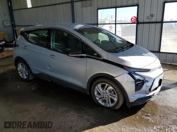 ✅ 2023 Chevrolet Bolt EV 1LT • VIN: 1G1FW6S0XP4164568 • Lot: 77127884. Wystawiony na Copart z przebiegiem 37 748 mil. Bezpłatny archiwum sprzedaży aukcyjnych z USA i szczegółowy raport historii pojazdu na DreamBid. Zdjęcie 4.