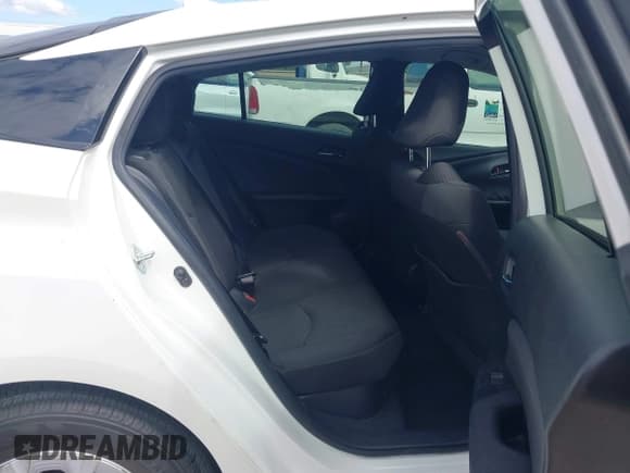 ✅ 2020 Toyota Prius LE • VIN: JTDKARFU6L3120442 • Lot: 43402603. Listed on IAAI with 77,570 mi. Free auction sales archive from the USA and detailed vehicle history report at DreamBid. Image 8.