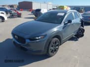 ✅ 2022 Mazda CX-30 S Preferred • VIN: 3MVDMBCL3NM432639 • Lot: 42815202. Wystawiony na IAAI z przebiegiem 34 273 mil. Bezpłatny archiwum sprzedaży aukcyjnych z USA i szczegółowy raport historii pojazdu na DreamBid. Zdjęcie 19.