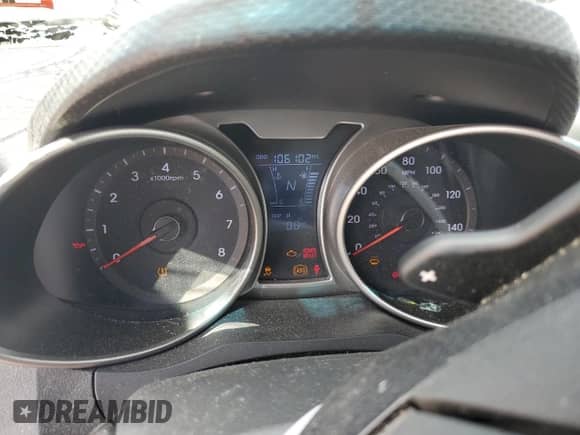 2016 Hyundai Veloster с VIN KMHTC6ADXGU264611, выставлен на аукционе Copart как лот 62671474 с пробегом 106 102 миль миль и Списание • Salvage title. История ставок и продаж доступна на DreamBid. Изображение 9.