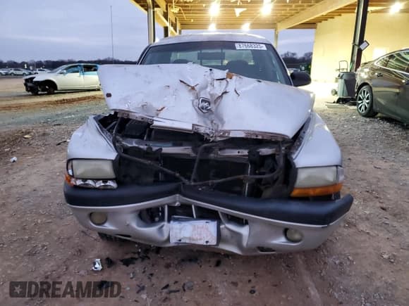 ✅ 2001 Dodge Dakota Sport • VIN: 1B7HL2AXX1S289489 • Lot: 87668325. Wystawiony na Copart z przebiegiem 210 385 mil. Bezpłatny archiwum sprzedaży aukcyjnych z USA i szczegółowy raport historii pojazdu na DreamBid. Zdjęcie 5.