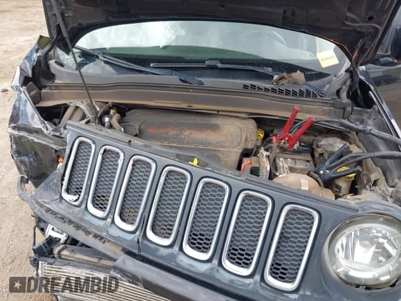 ✅ 2017 Jeep Renegade Latitude • VIN: ZACCJBBBXHPG39352 • Lot: 42820530. Listed on IAAI with 144,959 mi. Free auction sales archive from the USA and detailed vehicle history report at DreamBid. Image 10.