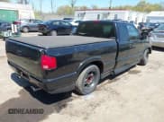 ✅ 2000 Chevrolet S-10 LS • VIN: 1GCCS19W2Y8244735 • Лот: 42054192. Опубликован ранее на IAAI с пробегом 200 439 миль. Бесплатный доступ к архиву аукционных продаж из США и подробный отчёт об истории автомобиля на DreamBid. Изображение 4.