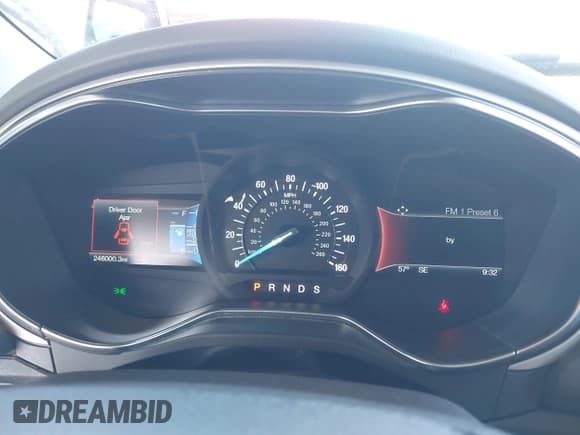 ✅ 2015 Ford Fusion SE • VIN: 3FA6P0HD6FR183772 • Lot: 43646414. Wystawiony na IAAI z przebiegiem 246 000 mil. Bezpłatny archiwum sprzedaży aukcyjnych z USA i szczegółowy raport historii pojazdu na DreamBid. Zdjęcie 7.