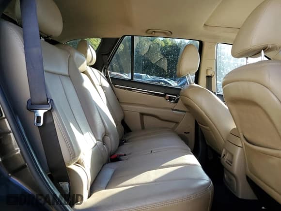 ✅ 2011 Hyundai Santa Fe Limited • VIN: 5XYZK4AG5BG077772 • Лот: 74562644. Опубликован ранее на Copart с пробегом 238 224 миль. Бесплатный доступ к архиву аукционных продаж из США и подробный отчёт об истории автомобиля на DreamBid. Изображение 11.