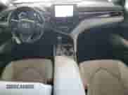 2021 Toyota Camry Hybrid XSE с VIN 4T1K31AK7MU554815, выставлен на аукционе Copart как лот 70532715 с пробегом 37 021 миль миль и Списание • Salvage title. История ставок и продаж доступна на DreamBid. Изображение 8.