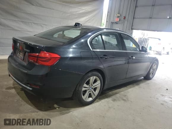 ✅ 2016 BMW 3 Series 328i xDrive • VIN: WBA8E3C58GK503915 • Lot: 62128835. Wystawiony na Copart z przebiegiem 77 999 mil. Bezpłatny archiwum sprzedaży aukcyjnych z USA i szczegółowy raport historii pojazdu na DreamBid. Zdjęcie 3.