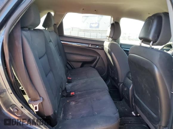 ✅ 2011 Kia Sorento LX • VIN: 5XYKTCA12BG002497 • Lot: 93890055. Listed on Copart with Not provided. Free auction sales archive from the USA and detailed vehicle history report at DreamBid. Image 11.