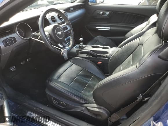 ✅ 2018 Ford Mustang GT Premium • VIN: 1FATP8FF4J5115861 • Lot: 87112955. Wystawiony na Copart z przebiegiem 68 949 mil. Bezpłatny archiwum sprzedaży aukcyjnych z USA i szczegółowy raport historii pojazdu na DreamBid. Zdjęcie 7.