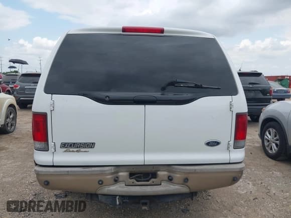 ✅ 2005 Ford Excursion Eddie Bauer • VIN: 1FMNU44L25ED02868 • Лот: 42414710. Опубликован ранее на IAAI с пробегом 30 486 миль. Бесплатный доступ к архиву аукционных продаж из США и подробный отчёт об истории автомобиля на DreamBid. Изображение 16.