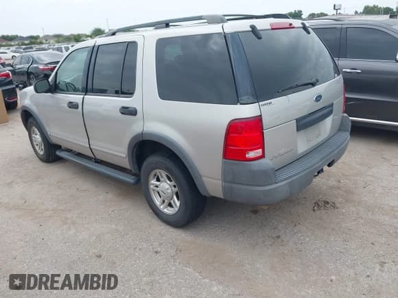 ✅ 2003 Ford Explorer XLS • VIN: 1FMZU62K43ZB20487 • Lot: 42771879. Listed on IAAI with 215,471 mi. Free auction sales archive from the USA and detailed vehicle history report at DreamBid. Image 3.