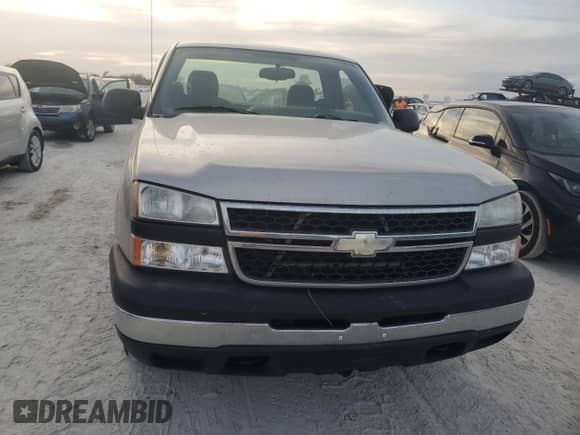 ✅ 2006 Chevrolet Silverado 1500 Work Truck • VIN: 3GCEK14X26G241012 • Lot: 76803864. Wystawiony na Copart z przebiegiem Nie podano mil. Skorzystaj z bezpłatnego archiwum sprzedaży aukcyjnych z USA i zobacz szczegółowy raport historii pojazdu na DreamBid. Zdjęcie 5.