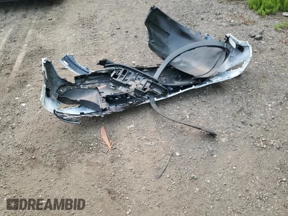 ✅ 2025 Volkswagen ID.4 • VIN: 1V2ASPE88SC001368 • Лот: 58825075. Опубликован ранее на Copart с пробегом 852 миль. Бесплатный доступ к архиву аукционных продаж из США и подробный отчёт об истории автомобиля на DreamBid. Изображение 13.