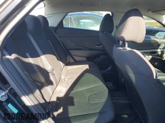 2021 Hyundai Elantra SEL z VIN KMHLS4AG0MU110695, wystawiony jako Copart lot #82710965 z przebiegiem 59 850 mil mil oraz Czysty tytuł • Clean title. Historia ofert i sprzedaży dostępna na DreamBid. Obrazek 10.