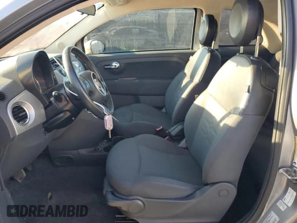 ✅ 2015 FIAT 500 Pop • VIN: 3C3CFFAR3FT609675 • Lot: 86212115. Wystawiony na Copart z przebiegiem 87 925 mil. Bezpłatny archiwum sprzedaży aukcyjnych z USA i szczegółowy raport historii pojazdu na DreamBid. Zdjęcie 7.