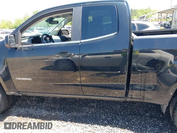 ✅ 2017 Chevrolet Colorado 4WD Work Truck • VIN: 1GCHTBEA4H1303800 • Лот: 42119058. Опубликован ранее на IAAI с пробегом 57 264 миль. Бесплатный доступ к архиву аукционных продаж из США и подробный отчёт об истории автомобиля на DreamBid. Изображение 14.