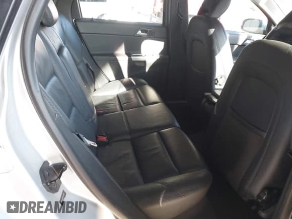 ✅ 2009 Volvo V50 • VIN: YV1MW390592470167 • Lot: 42473638. Listed on IAAI with 104,772 mi. Free auction sales archive from the USA and detailed vehicle history report at DreamBid. Image 8.