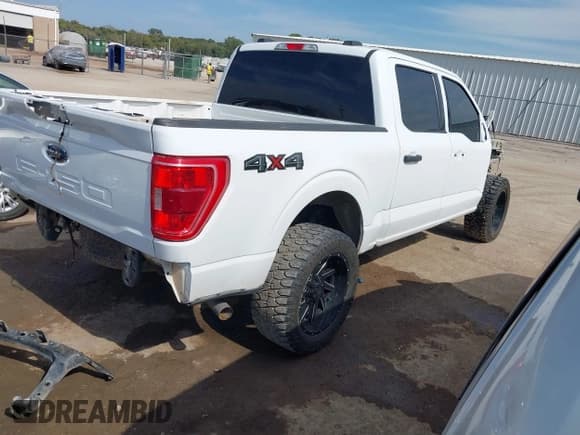 ✅ 2022 Ford F-150 XLT • VIN: 1FTFW1E59NKD58289 • Lot: 43399737. Wystawiony na IAAI z przebiegiem 996 476 mil. Bezpłatny archiwum sprzedaży aukcyjnych z USA i szczegółowy raport historii pojazdu na DreamBid. Zdjęcie 4.
