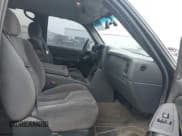 ✅ 2004 GMC Sierra 2500 SLE • VIN: 1GTGK23U24F147720 • Lot: 41204711. Wystawiony na IAAI z przebiegiem 307 201 mil. Bezpłatny archiwum sprzedaży aukcyjnych z USA i szczegółowy raport historii pojazdu na DreamBid. Zdjęcie 5.