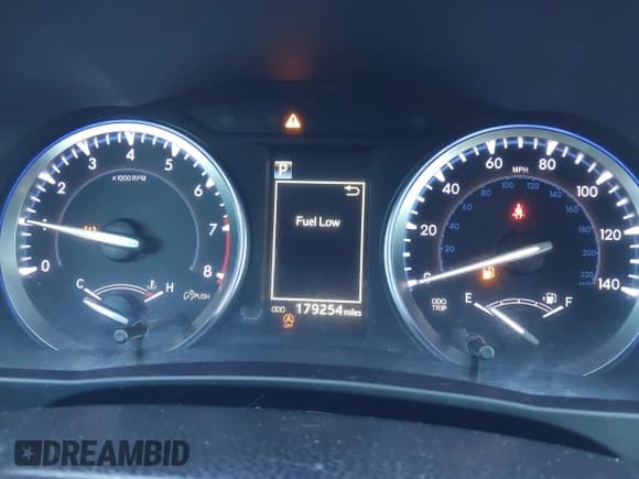 ✅ 2017 Toyota Highlander XLE • VIN: 5TDJZRFH1HS394225 • Lot: 43425490. Wystawiony na IAAI z przebiegiem 179 254 mil. Bezpłatny archiwum sprzedaży aukcyjnych z USA i szczegółowy raport historii pojazdu na DreamBid. Zdjęcie 7.