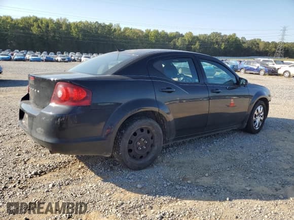 ✅ 2014 Dodge Avenger SE • VIN: 1C3CDZAB9EN126829 • Lot: 86454125. Wystawiony na Copart z przebiegiem 172 205 mil. Bezpłatny archiwum sprzedaży aukcyjnych z USA i szczegółowy raport historii pojazdu na DreamBid. Zdjęcie 3.