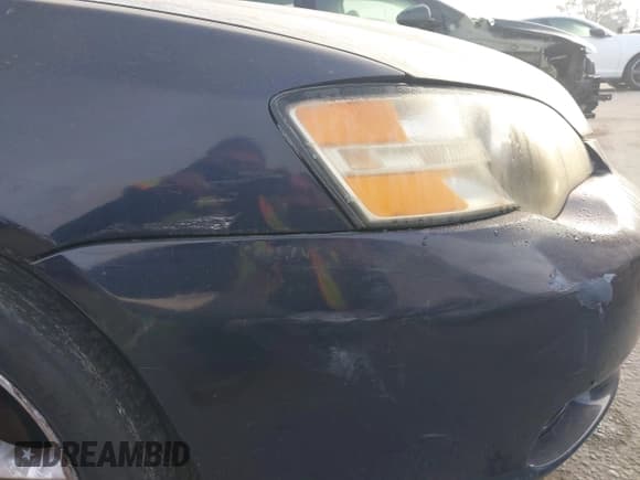 ✅ 2005 Subaru Legacy Limited • VIN: 4S3BL626757213059 • Lot: 43785854. Wystawiony na IAAI z przebiegiem 243 278 mil. Bezpłatny archiwum sprzedaży aukcyjnych z USA i szczegółowy raport historii pojazdu na DreamBid. Zdjęcie 6.