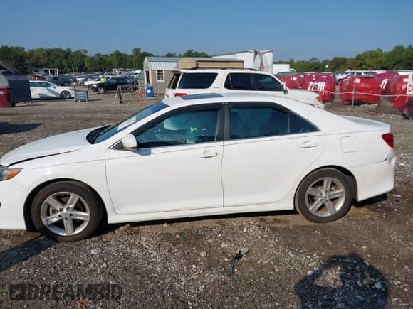 ✅ 2012 Toyota Camry L • VIN: 4T1BF1FK0CU179624 • Lot: 43246765. Wystawiony na IAAI z przebiegiem 185 802 mil. Bezpłatny archiwum sprzedaży aukcyjnych z USA i szczegółowy raport historii pojazdu na DreamBid. Zdjęcie 14.