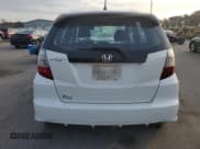 ✅ 2013 Honda Fit Sport • VIN: JHMGE8H54DC055844 • Лот: 93629155. Опубликован ранее на Copart с пробегом 216 664 миль. Бесплатный доступ к архиву аукционных продаж из США и подробный отчёт об истории автомобиля на DreamBid. Изображение 6.