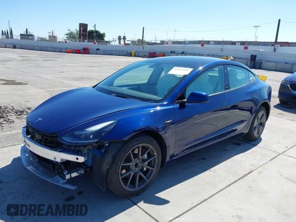 ✅ 2022 Tesla Model 3 • VIN: 5YJ3E1EA4NF373346 • Лот: 42895964. Опубликован ранее на IAAI с пробегом 11 734 миль. Бесплатный доступ к архиву аукционных продаж из США и подробный отчёт об истории автомобиля на DreamBid. Изображение 21.