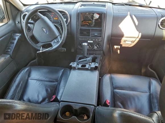 ✅ 2010 Ford Explorer XLT • VIN: 1FMEU7DE3AUA56643 • Лот: 94788785. Опубликован ранее на Copart с пробегом 132 503 миль. Бесплатный доступ к архиву аукционных продаж из США и подробный отчёт об истории автомобиля на DreamBid. Изображение 8.