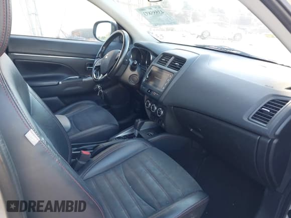 ✅ 2018 Mitsubishi Outlander SE • VIN: JA4AR3AW4JU002207 • Lot: 43555833. Listed on IAAI with 183,566 mi. Free auction sales archive from the USA and detailed vehicle history report at DreamBid. Image 5.