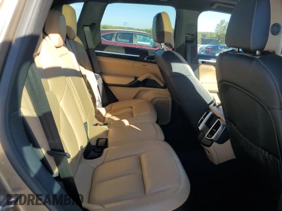 ✅ 2017 Porsche Cayenne S • VIN: WP1AB2A24HLA50189 • Lot: 87379375. Listed on Copart with 59,824 mi. Free auction sales archive from the USA and detailed vehicle history report at DreamBid. Image 11.