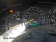 2001 Chevrolet Silverado 1500 LS z VIN 1GCEK19T01E259501, wystawiony jako Copart lot #85784615 z przebiegiem 332 511 mil mil oraz Czysty tytuł • Clean title. Historia ofert i sprzedaży dostępna na DreamBid. Obrazek 9.