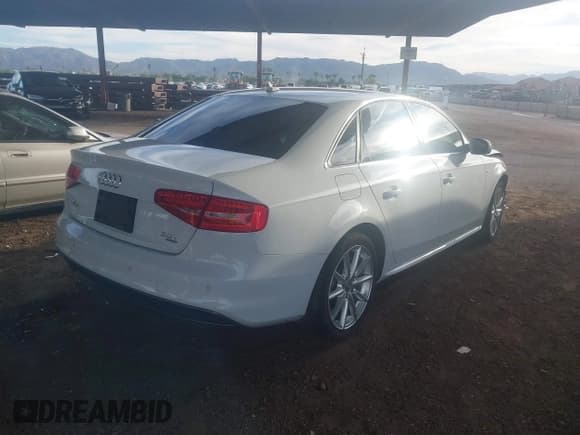 ✅ 2014 Audi A4 Premium Plus • VIN: WAUFFAFL7EN015831 • Лот: 43604835. Опубликован ранее на IAAI с пробегом 195 495 миль. Бесплатный доступ к архиву аукционных продаж из США и подробный отчёт об истории автомобиля на DreamBid. Изображение 4.