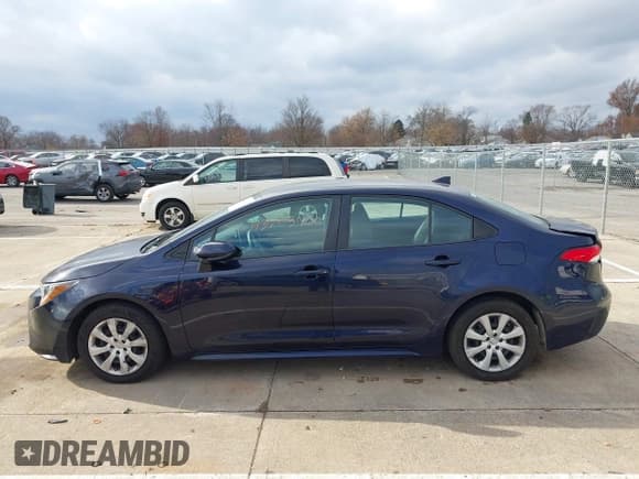 ✅ 2021 Toyota Corolla LE • VIN: 5YFEPMAE4MP153642 • Lot: 43703466. Listed on IAAI with 171,049 mi. Free auction sales archive from the USA and detailed vehicle history report at DreamBid. Image 14.