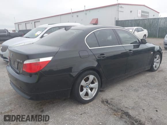 ✅ 2007 BMW 5 Series 525xi • VIN: WBANF33577CS39340 • Лот: 43062333. Опубликован ранее на IAAI с пробегом 231 250 миль. Бесплатный доступ к архиву аукционных продаж из США и подробный отчёт об истории автомобиля на DreamBid. Изображение 4.