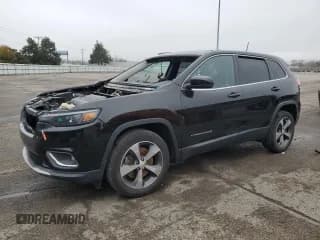 ✅ 2019 Jeep Cherokee Limited • VIN: 1C4PJLDB9KD415905 • Lot: 92380525. Wystawiony na Copart z przebiegiem 105 633 mil. Bezpłatny archiwum sprzedaży aukcyjnych z USA i szczegółowy raport historii pojazdu na DreamBid. Zdjęcie 1.