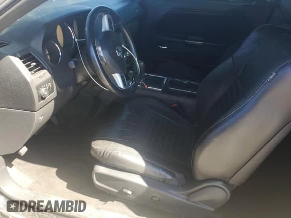 ✅ 2012 Dodge Challenger SXT Plus • VIN: 2C3CDYAG5CH170371 • Lot: 87419365. Wystawiony na Copart z przebiegiem 112 622 mil. Bezpłatny archiwum sprzedaży aukcyjnych z USA i szczegółowy raport historii pojazdu na DreamBid. Zdjęcie 7.