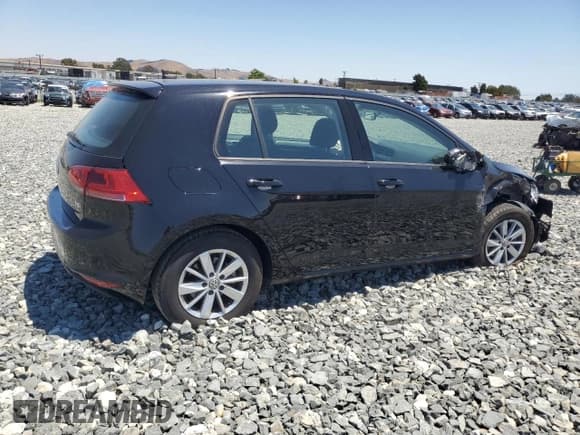 ✅ 2017 Volkswagen Golf S • VIN: 3VW117AU9HM070212 • Lot: 64227235. Wystawiony na Copart z przebiegiem 36 916 mil. Bezpłatny archiwum sprzedaży aukcyjnych z USA i szczegółowy raport historii pojazdu na DreamBid. Zdjęcie 3.