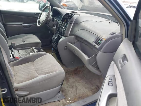 ✅ 2006 Toyota Sienna LE • VIN: 5TDZA23C66S505133 • Lot: 43580457. Wystawiony na IAAI z przebiegiem 206 360 mil. Bezpłatny archiwum sprzedaży aukcyjnych z USA i szczegółowy raport historii pojazdu na DreamBid. Zdjęcie 5.